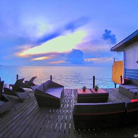 Santiri Island Resort Semporna Exterior foto